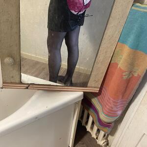 Nadege-adore-lesexe mym