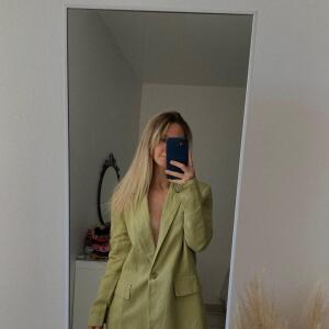 Naomi_twentytwo mym