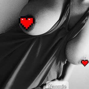Naomie_24 mym