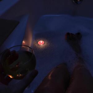 Neonastra_feet mym