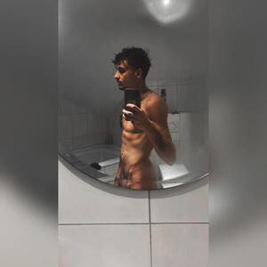 Nico_arthur mym