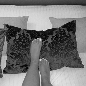 Nina_feet_34 mym