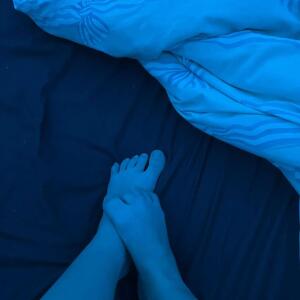 Nous_pieds_ mym