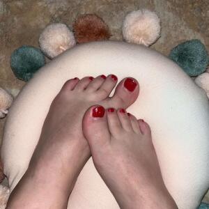 Nous_pieds_ mym