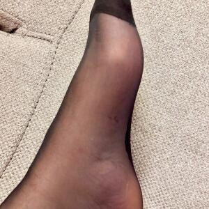 Nylon-footjob-aline mym