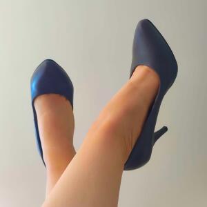 On_tiptoes mym