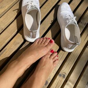 Onafeet mym