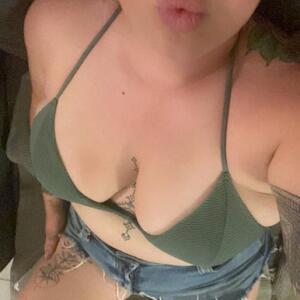 Peachesandcurves mym