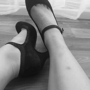 Pearl_tiny_feet mym