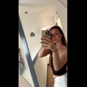 Petite_leaaa mym