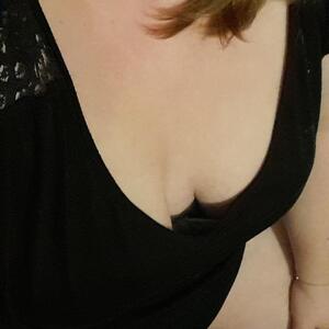 Petite_ronde_blonde_hot mym