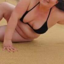 Petite_ronde_blonde_hot mym