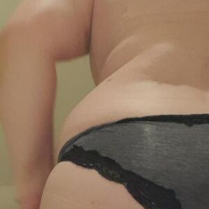 Petite_ronde_blonde_hot mym