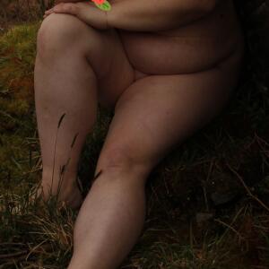 Petite_ronde_blonde_hot mym