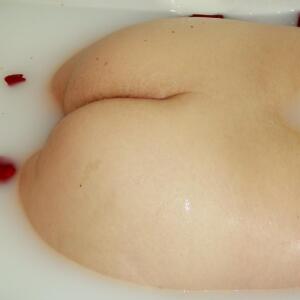 Petite_ronde_blonde_hot mym