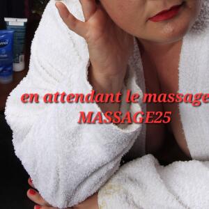 Petite_ronde_blonde_hot mym
