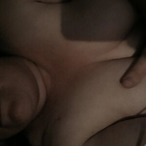 Petite_ronde_blonde_hot mym