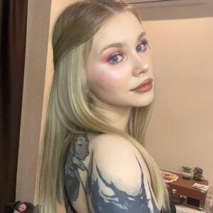 Petite_yvana mym