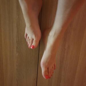 Pieds_entre_copine mym