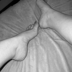 Pieds_girly-feet_ mym