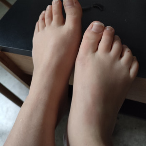 Pieds_nudes mym