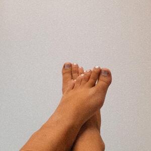 Pretty_frenchfeet mym