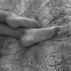 Pretty_frenchfeet mym