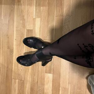 Pretty_ladyfeet mym