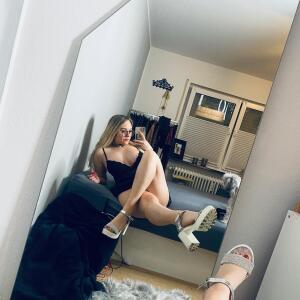 Queen_of_bdsm mym