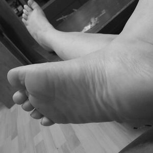 Queencolorfeet mym