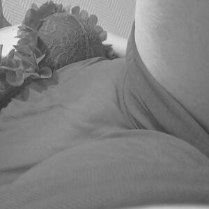 Raquel-curvy mym