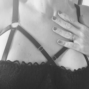 Raquel-curvy mym