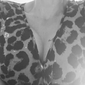 Raquel-curvy mym