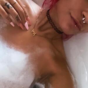 Red_bunny_ mym