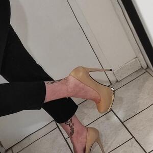 Reem_feet mym