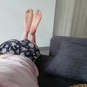 Rinema_feet mym