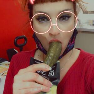 Rocknrollqueen456351 mym