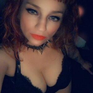 Rocknrollqueen456351 mym