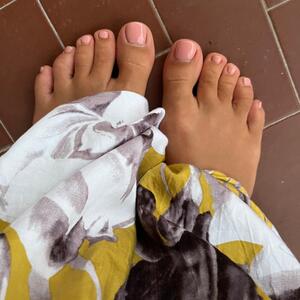 Rom_feet mym