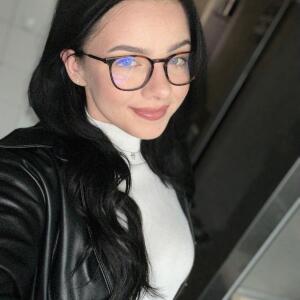 Roxi_black mym