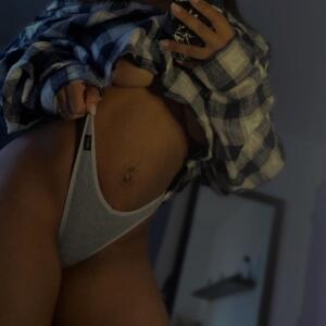 Rubymiller_off mym