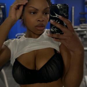 Rubymiller_off mym