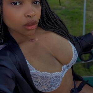 Rubymiller_off mym