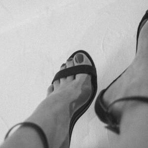 Sacha_prettyfeet mym