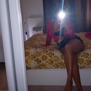 Salma_paris mym