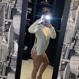 Sarah_strip mym