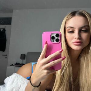 Selinaa mym