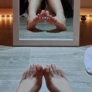 Sexy_feets_cosplayer mym