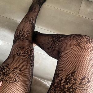 Sexy_little_feet_ mym