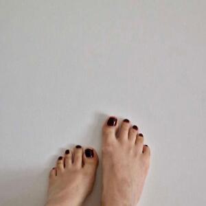 Sis_feet mym